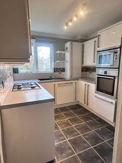 2 bedroom flat to rent, Uxbridge Road, Stanmore HA7
