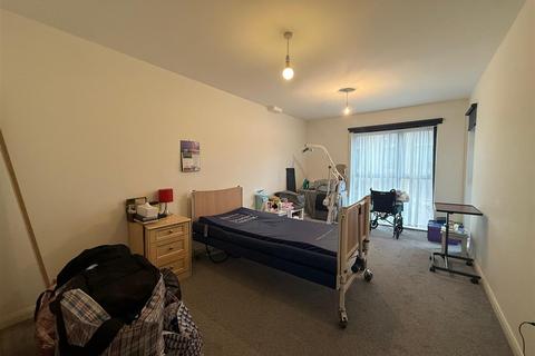 1 bedroom apartment to rent, High Road, Ilford