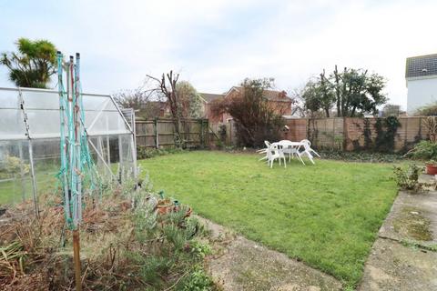 4 bedroom detached house for sale, Chichester Avenue, Hayling Island