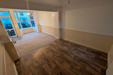 2 bedroom house to rent, Stanley Road, Cowes
