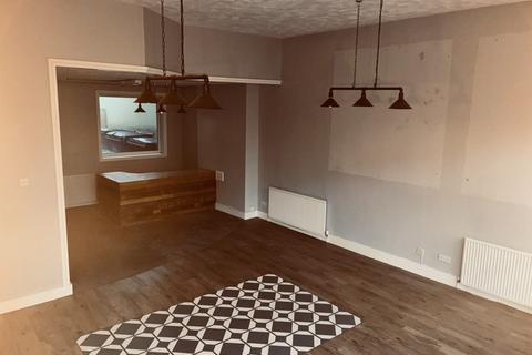 Retail property (high street) to rent, 111 South St Eastbourne BN21 4LU