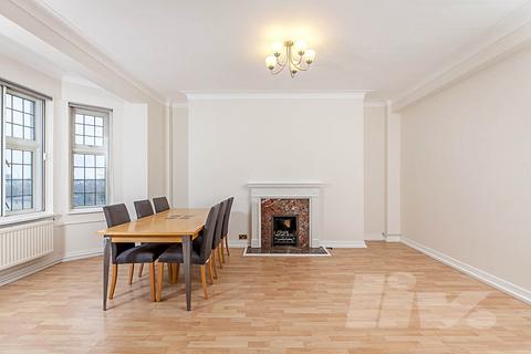 3 bedroom apartment to rent, Wellington Road, London NW8