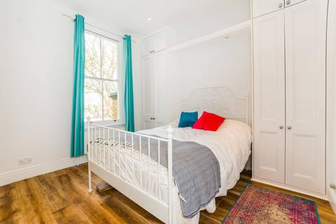 3 bedroom maisonette to rent, St Paul Street, Islington, London, N1