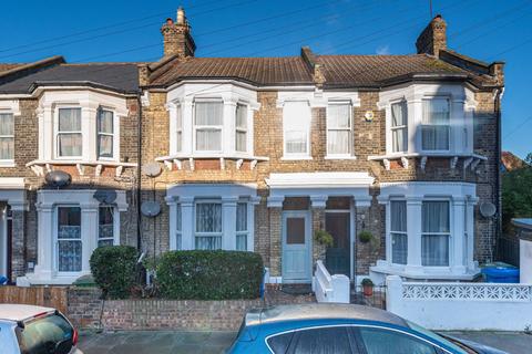 4 bedroom terraced house for sale, Amott Road, Peckham Rye, London, SE15