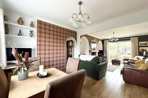 3 bedroom semi-detached house for sale, Watson Road, Rushey Mead LE4