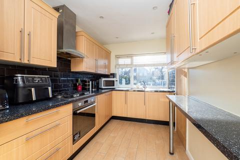 2 bedroom maisonette for sale, St. Albans Road, Sutton SM1