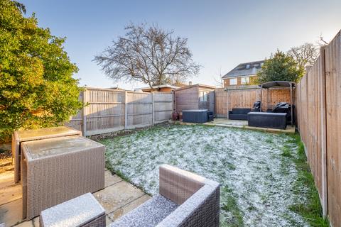 St. Albans Road, Sutton SM1