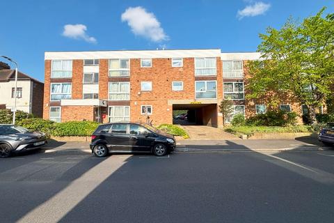 2 bedroom flat for sale, Princes Road, Romford