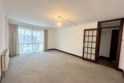 2 bedroom flat for sale, Princes Road, Romford