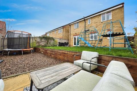 4 bedroom detached house for sale, Heathrush Drive, Sheffield S25