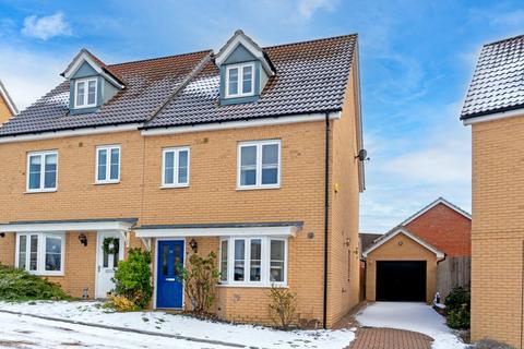 3 bedroom semi-detached house for sale, Howland Close, Essex CB10