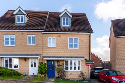 3 bedroom semi-detached house for sale, Howland Close, Essex CB10