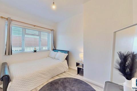 2 bedroom terraced house for sale, Hatfield Road, Dagenham, RM9