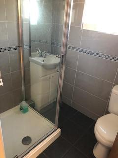 1 bedroom in a house share to rent, Cranmer Road, London