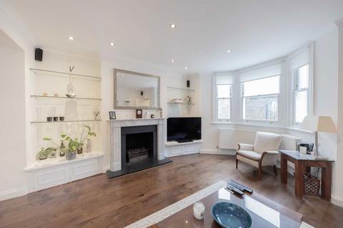 3 bedroom flat to rent, Chesson Road, London W14