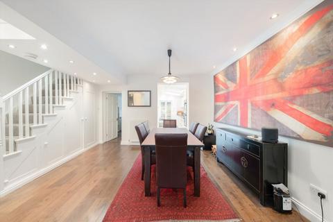 3 bedroom flat to rent, Chesson Road, London W14
