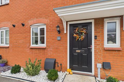 2 bedroom semi-detached house for sale, 26 Leycester Close, Leicester