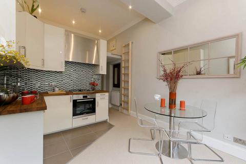1 bedroom flat for sale, Hammersmith Grove, Brackenbury Village, London, W6