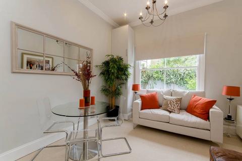 1 bedroom flat for sale, Hammersmith Grove, Brackenbury Village, London, W6