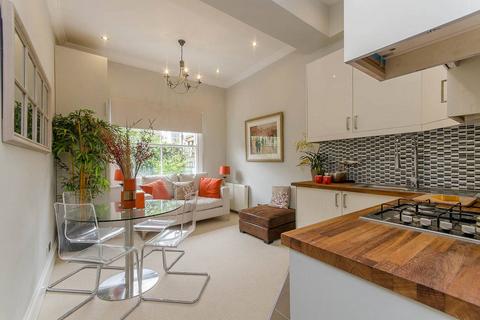 1 bedroom flat for sale, Hammersmith Grove, Brackenbury Village, London, W6