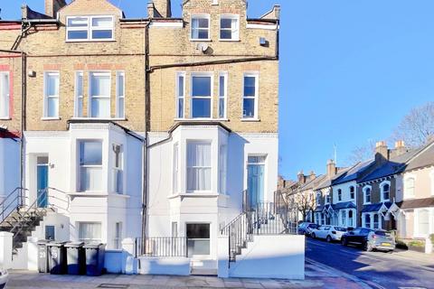2 bedroom flat for sale, Northwood Road, London N6