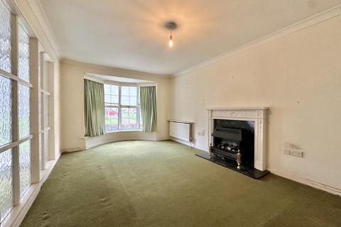 3 bedroom end of terrace house for sale, Addington Place, Christchurch BH23