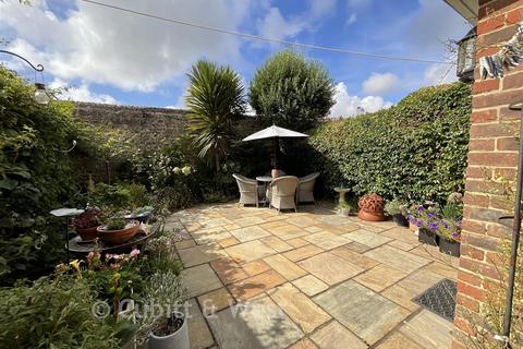 3 bedroom end of terrace house for sale, Sea Road, East Preston, West Sussex