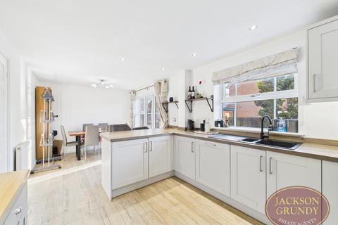 4 bedroom detached house for sale, Longmeadow, Wootton, NN4 6AN