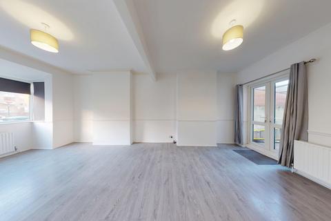 3 bedroom terraced house to rent, Lincoln Road, Enfield, Greater London, EN3