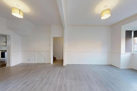 3 bedroom terraced house to rent, Lincoln Road, Enfield, Greater London, EN3