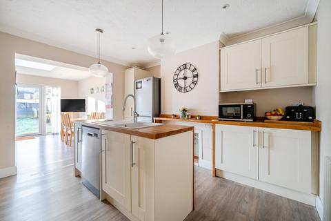 3 bedroom semi-detached house for sale, Central Avenue, Bognor Regis, PO21
