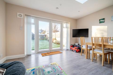3 bedroom semi-detached house for sale, Central Avenue, Bognor Regis, PO21