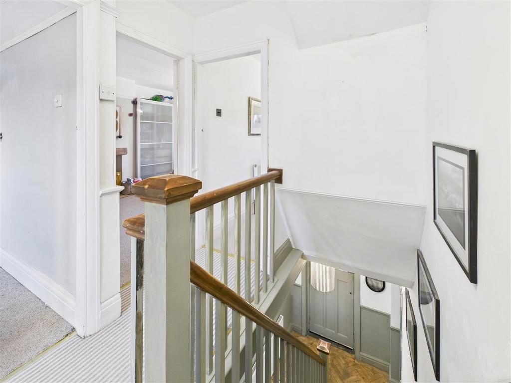 CAM05476 G0-PR0099-STILL027.jpg