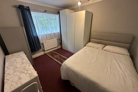 House share to rent, Honister Gardens, Stanmore
