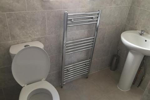 1 bedroom in a house share to rent, Cranmer Road, London