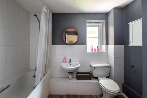 undefined, Staffords Place, Horley