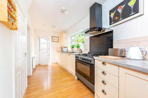 4 bedroom detached house for sale, Hillside Road, Surrey GU12