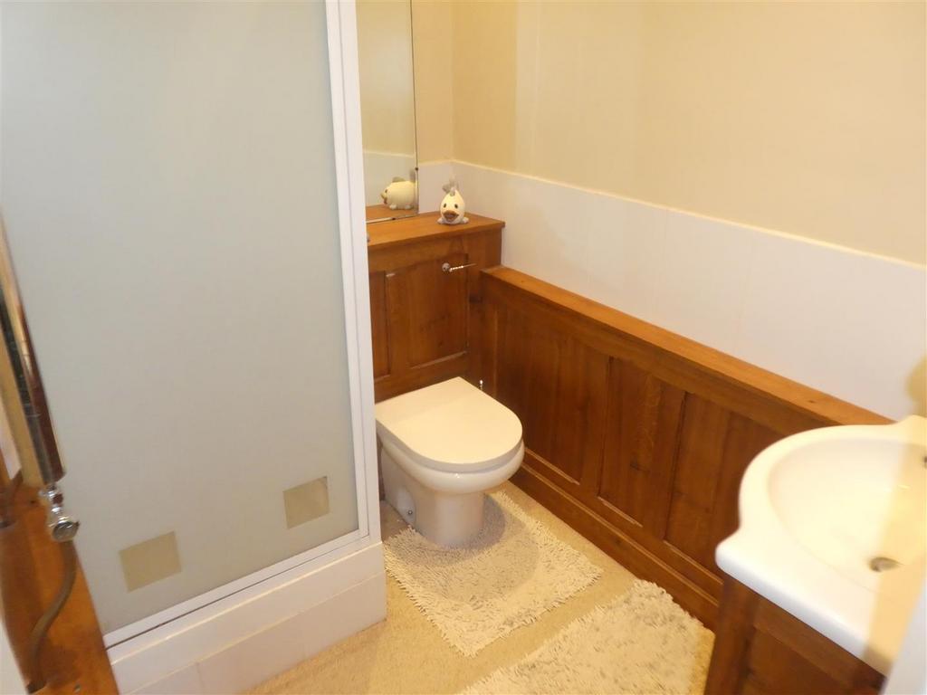 En-Suite Bathroom
