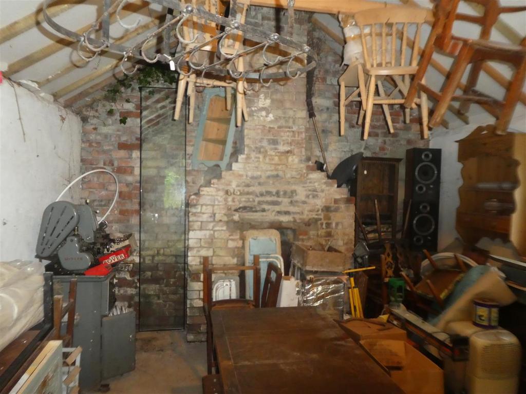 Barn/Showroom
