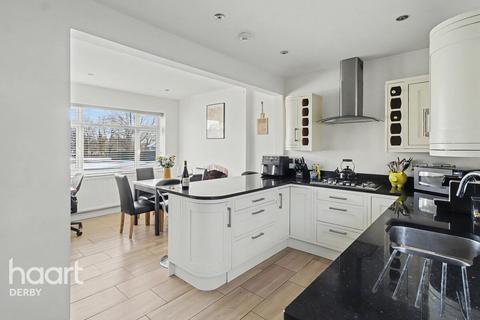 3 bedroom detached house for sale, Roehampton Drive, Derby