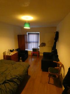 1 bedroom house of multiple occupation to rent, Neath Road, Swansea SA1