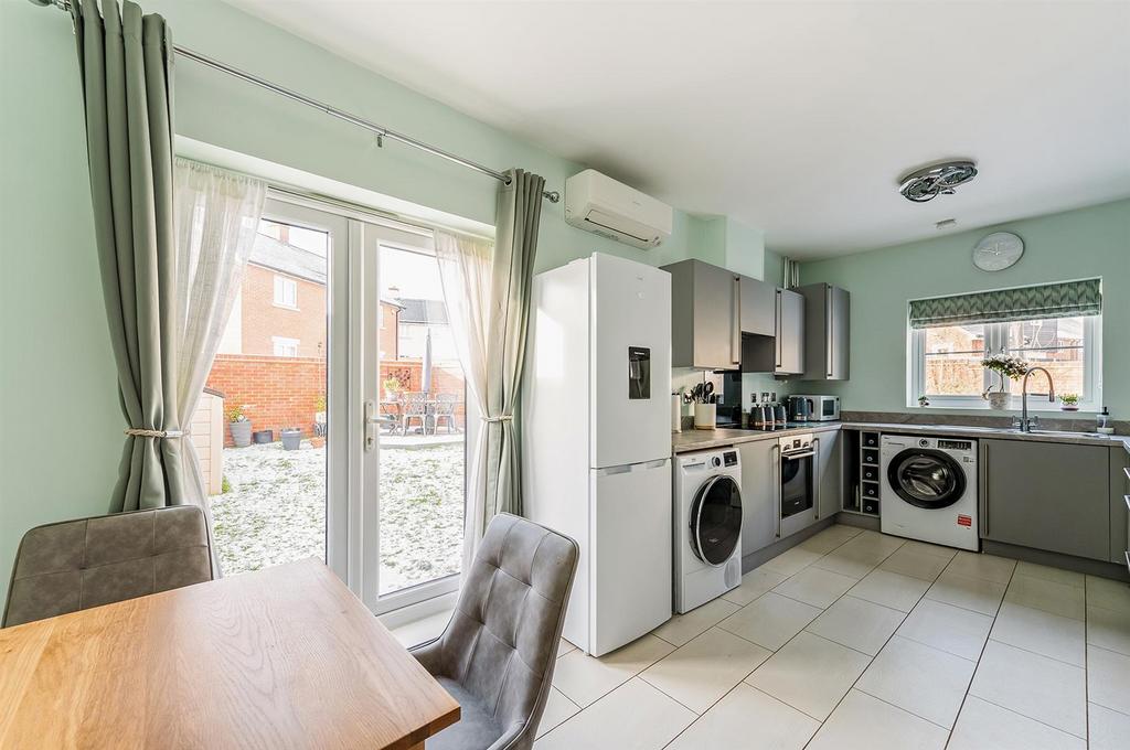 Sketch Ph10 6350083.jpg