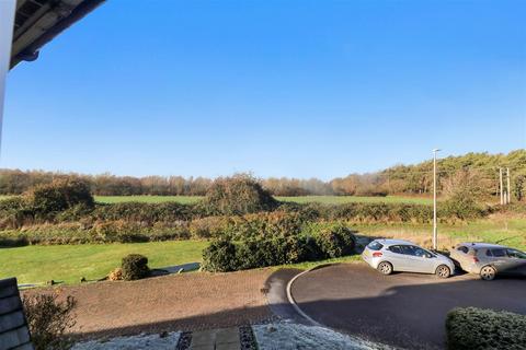 3 bedroom semi-detached house for sale, Keel Way, Milton Keynes MK4