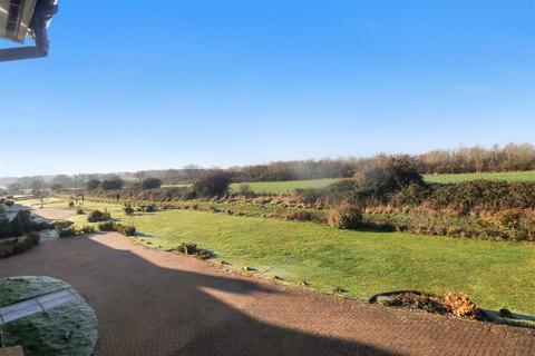 3 bedroom semi-detached house for sale, Keel Way, Milton Keynes MK4