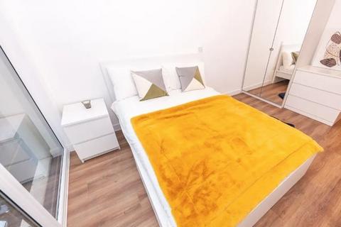 1 bedroom flat to rent, Trafford Road, Salford M5