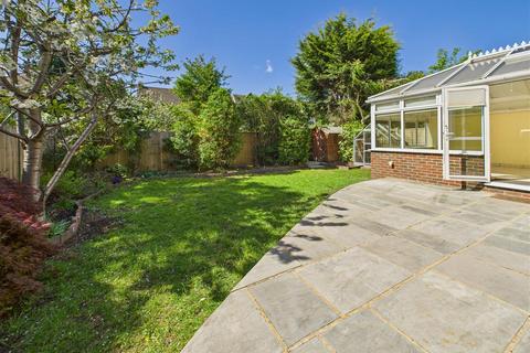 undefined, St. Martins Drive, Walton-On-Thames