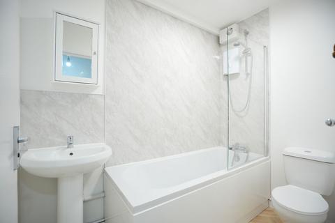 2 bedroom flat to rent, Springvale, Swallow House Springvale, ME16