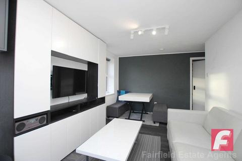 1 bedroom apartment for sale, Ladys Close, Watford, WD18