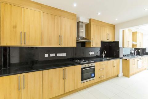 undefined, Uxbridge Road, Southall UB1