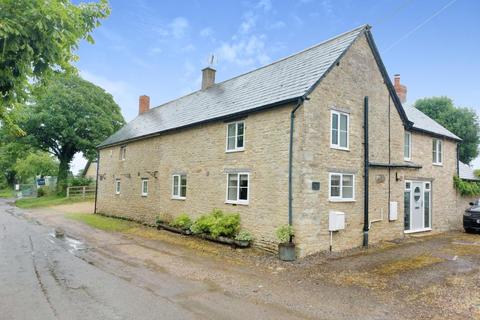 undefined, Back Lane, Bampton OX18
